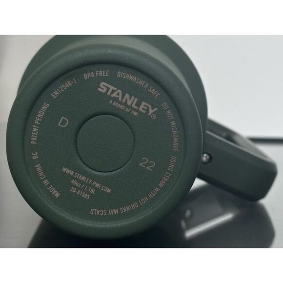 Stanley Adventure Quencher 40oz Tumbler- SPIRULINA - Picture 4 of 4